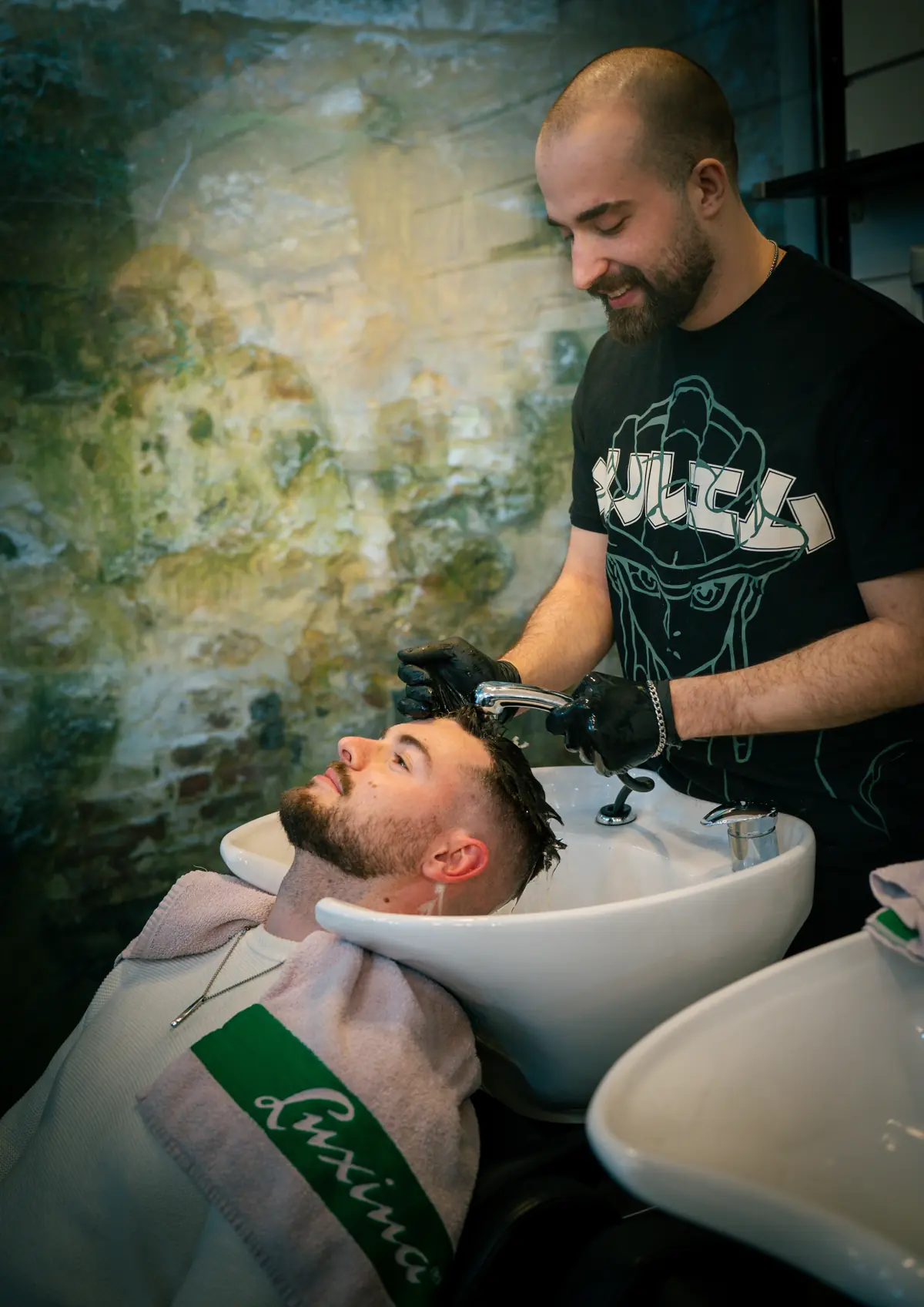 GC BARBERSHOP - Vue 19